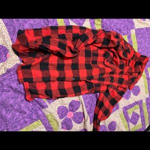 Plaid long sleeve button up shirt
